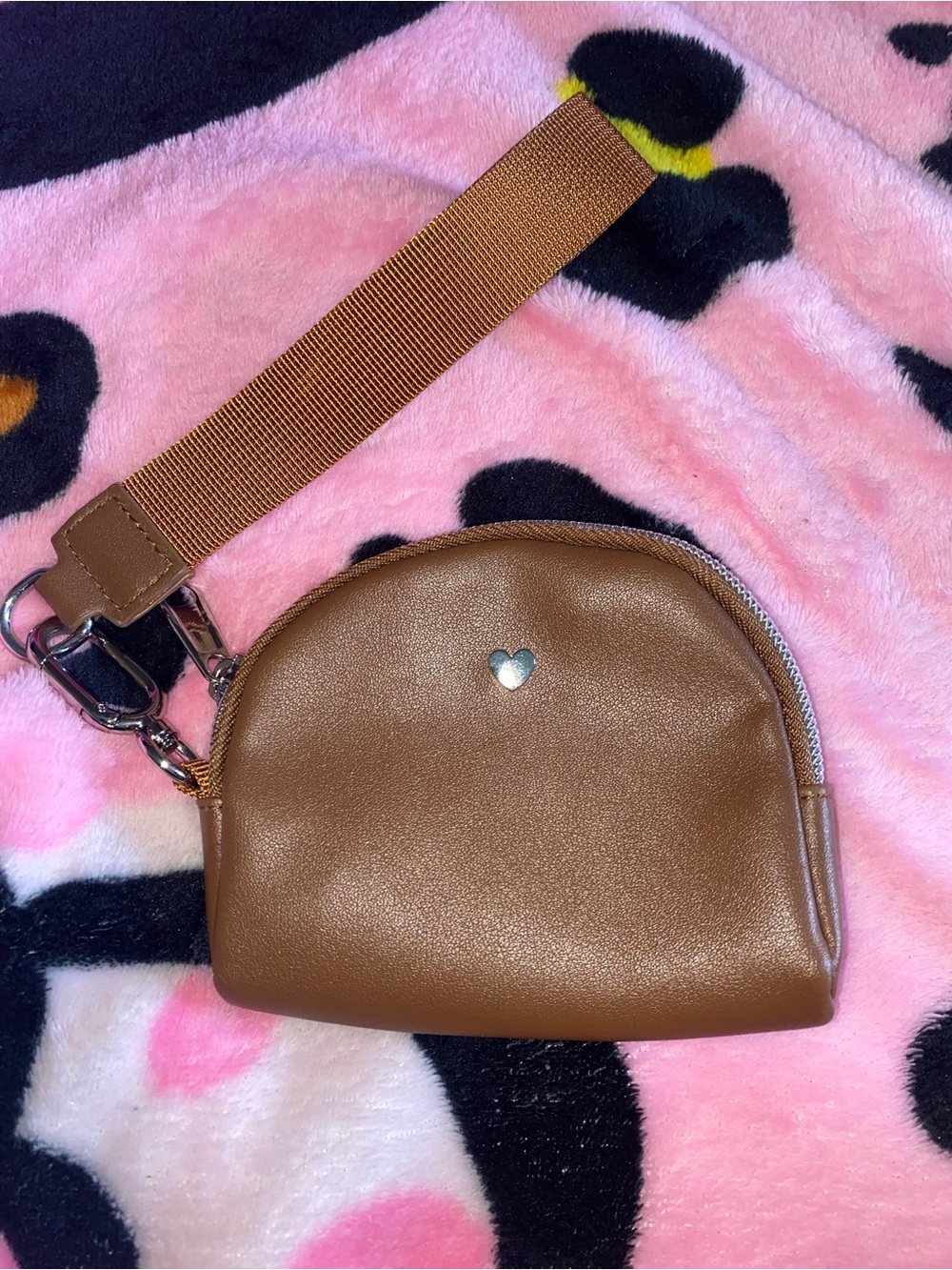 Brown Heart Accent Women's Wristlet Bag